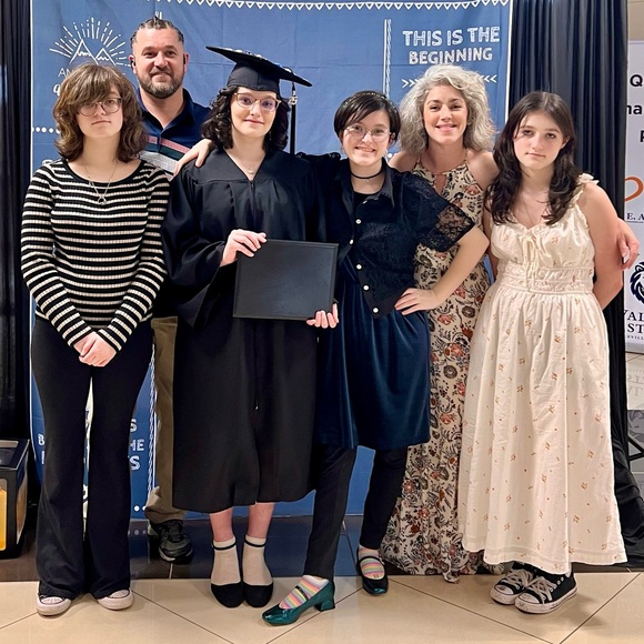 Meet your Posher, Erica - Picture 2 of 2